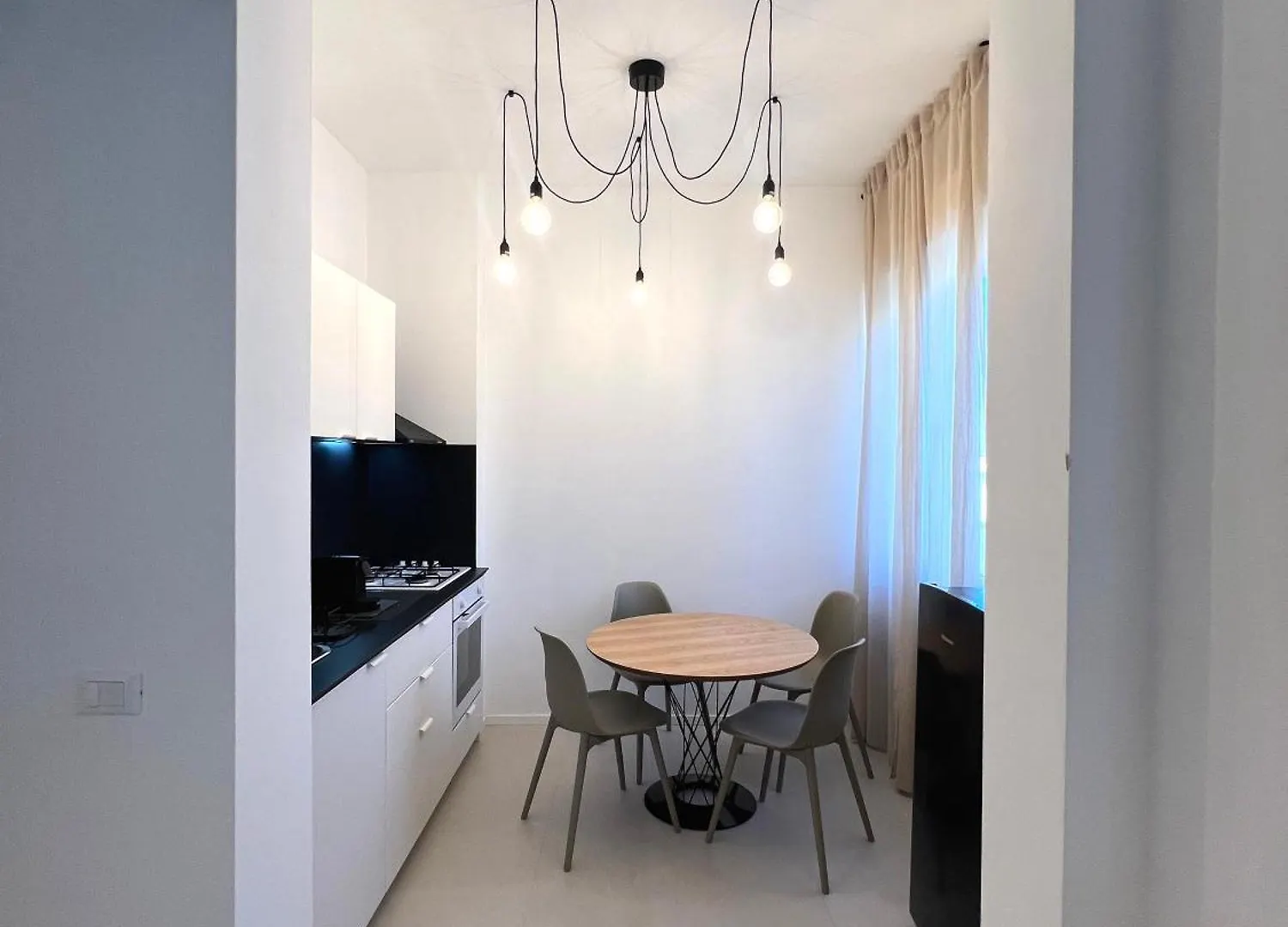 Moderno Bilocale A 90M Dal Mare Con Posto Auto - Residence Cinzia リミニ 0*,