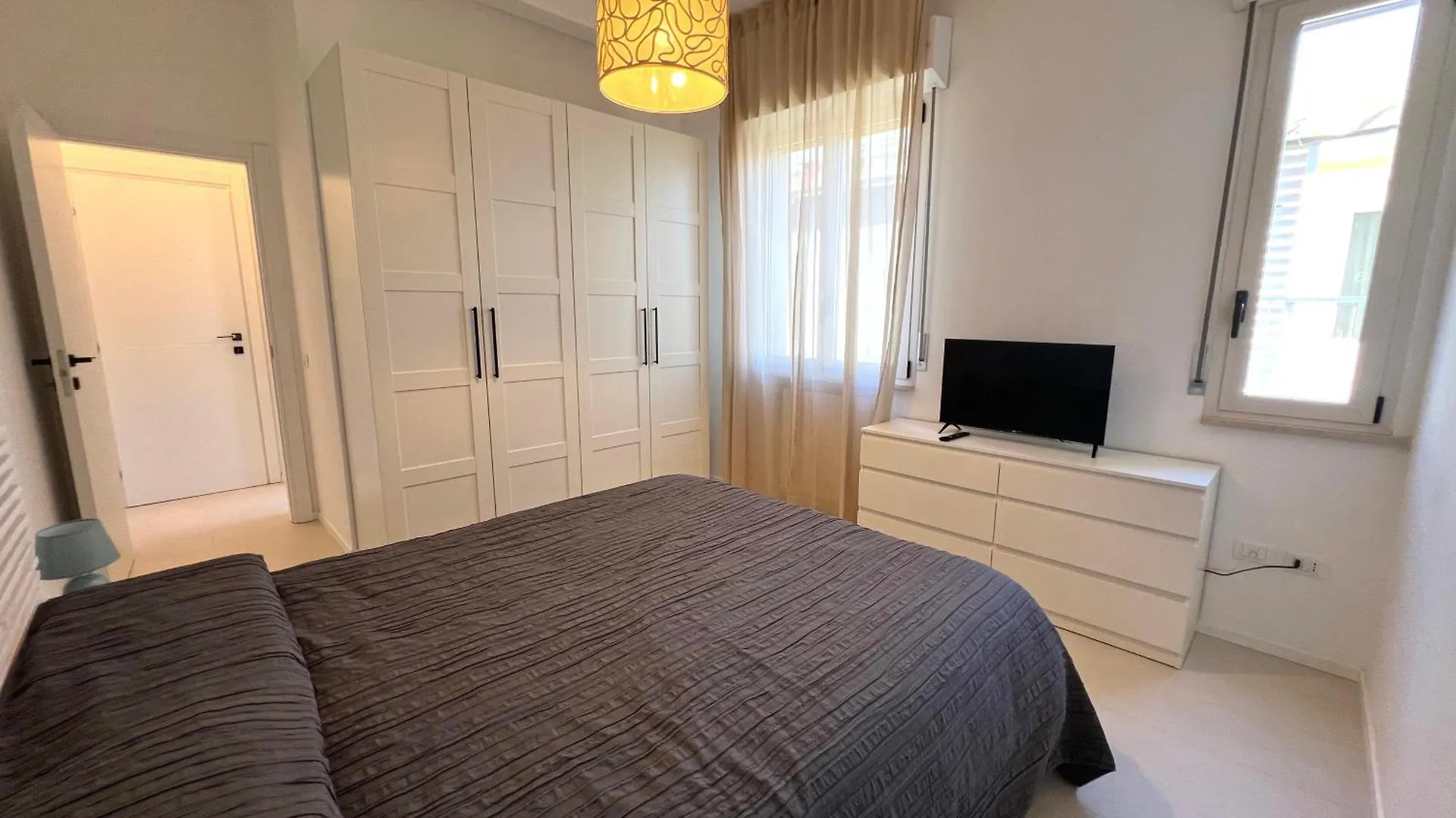 Moderno Bilocale A 90M Dal Mare Con Posto Auto - Residence Cinzia リミニ 0*,  イタリア